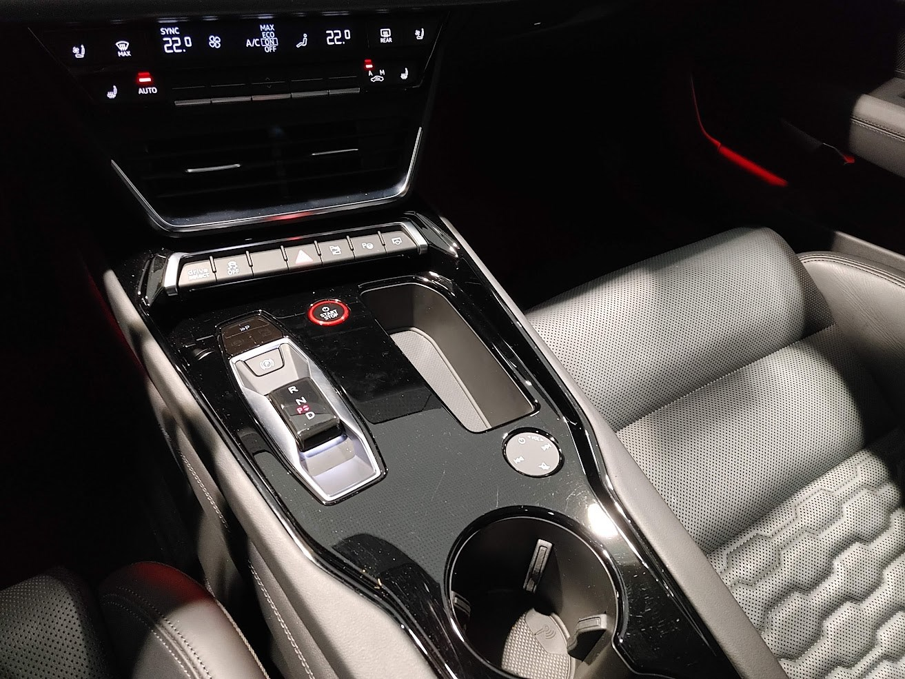AUDI RS e-tron GT quattro