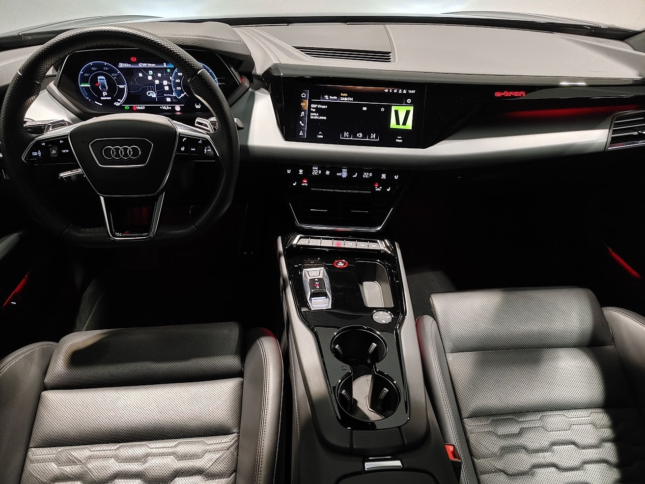 AUDI RS e-tron GT quattro