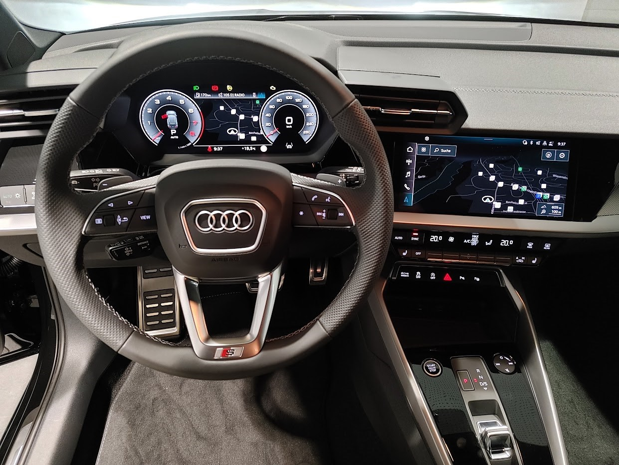 AUDI A3 Sportback 40 TFSI S line quattro
