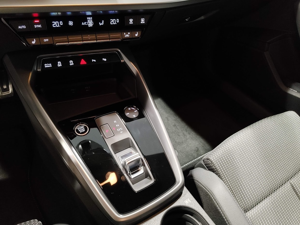 AUDI A3 Sportback 40 TFSI S line quattro