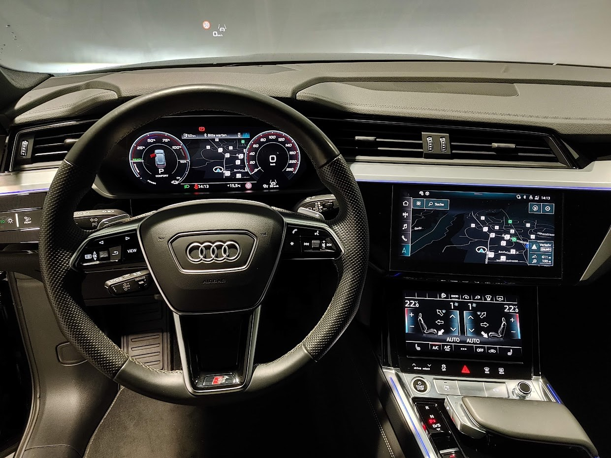 AUDI e-tron 55 S Line quattro