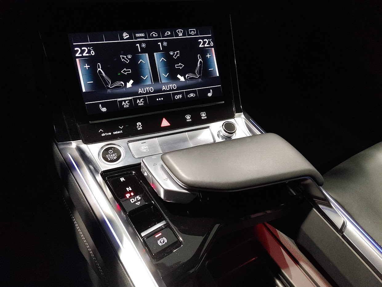 AUDI e-tron 55 S Line quattro