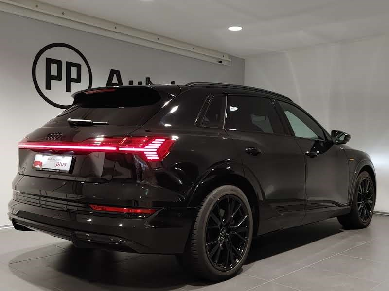 AUDI e-tron 55 S Line quattro