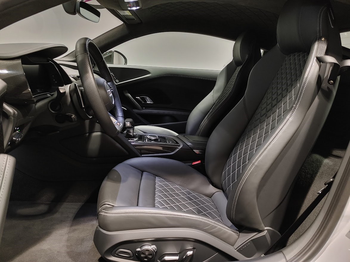AUDI R8 Coupé performance S-Tronic