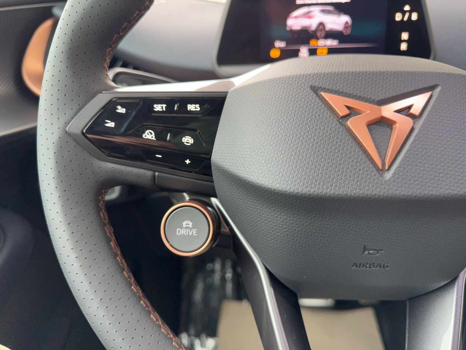 CUPRA Tavascan Adrenaline