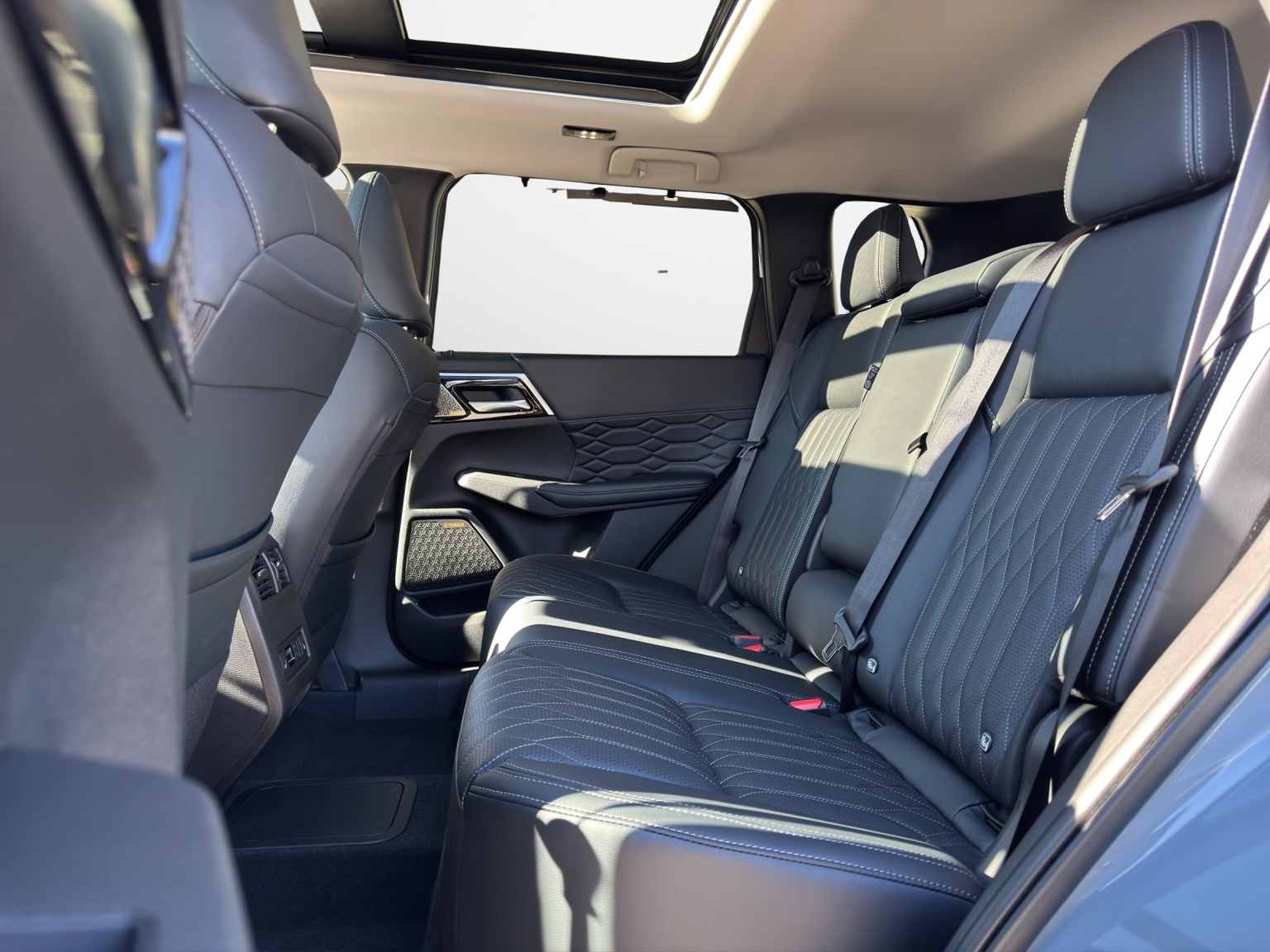 MITSUBISHI Outlander 2.4 PHEV Instyle 4x4