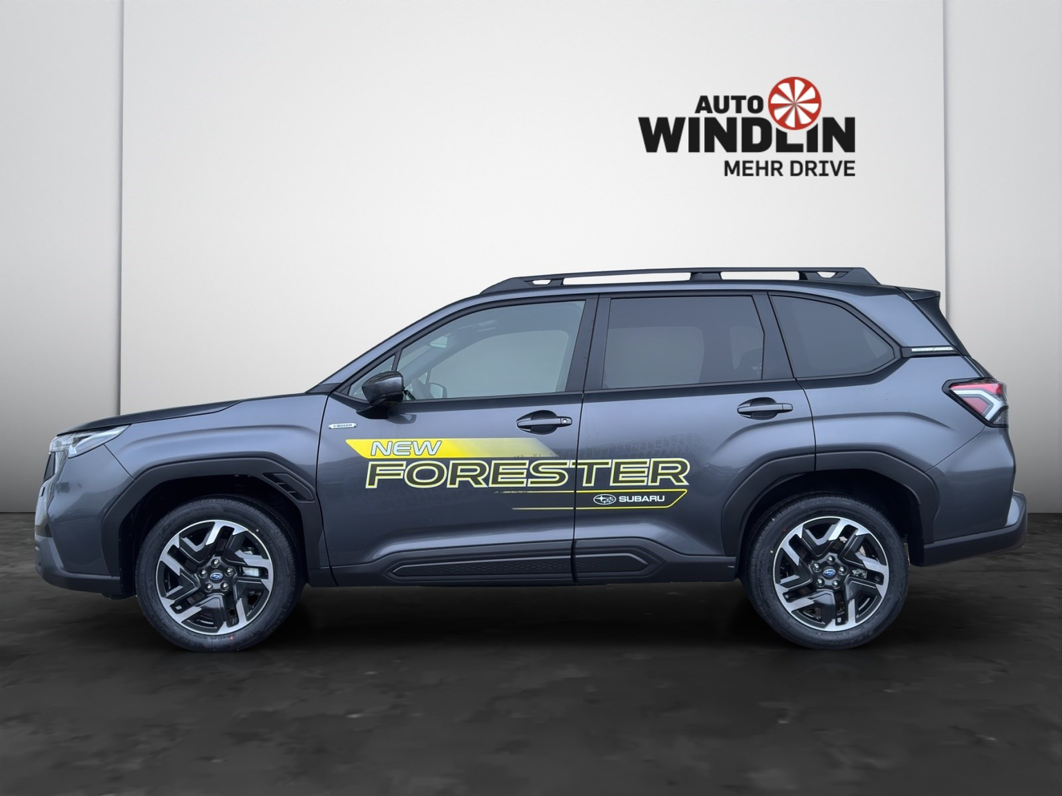SUBARU Forester Station 2.0i e-Boxer Swiss Plus