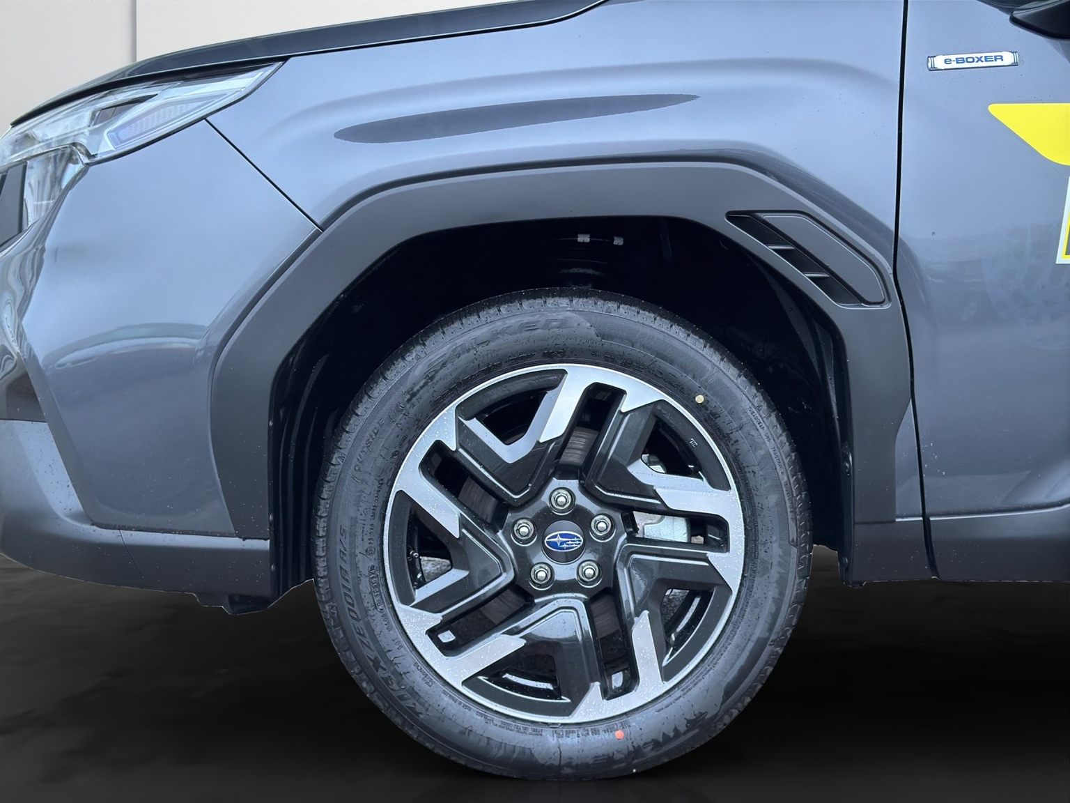 SUBARU Forester Station 2.0i e-Boxer Swiss Plus