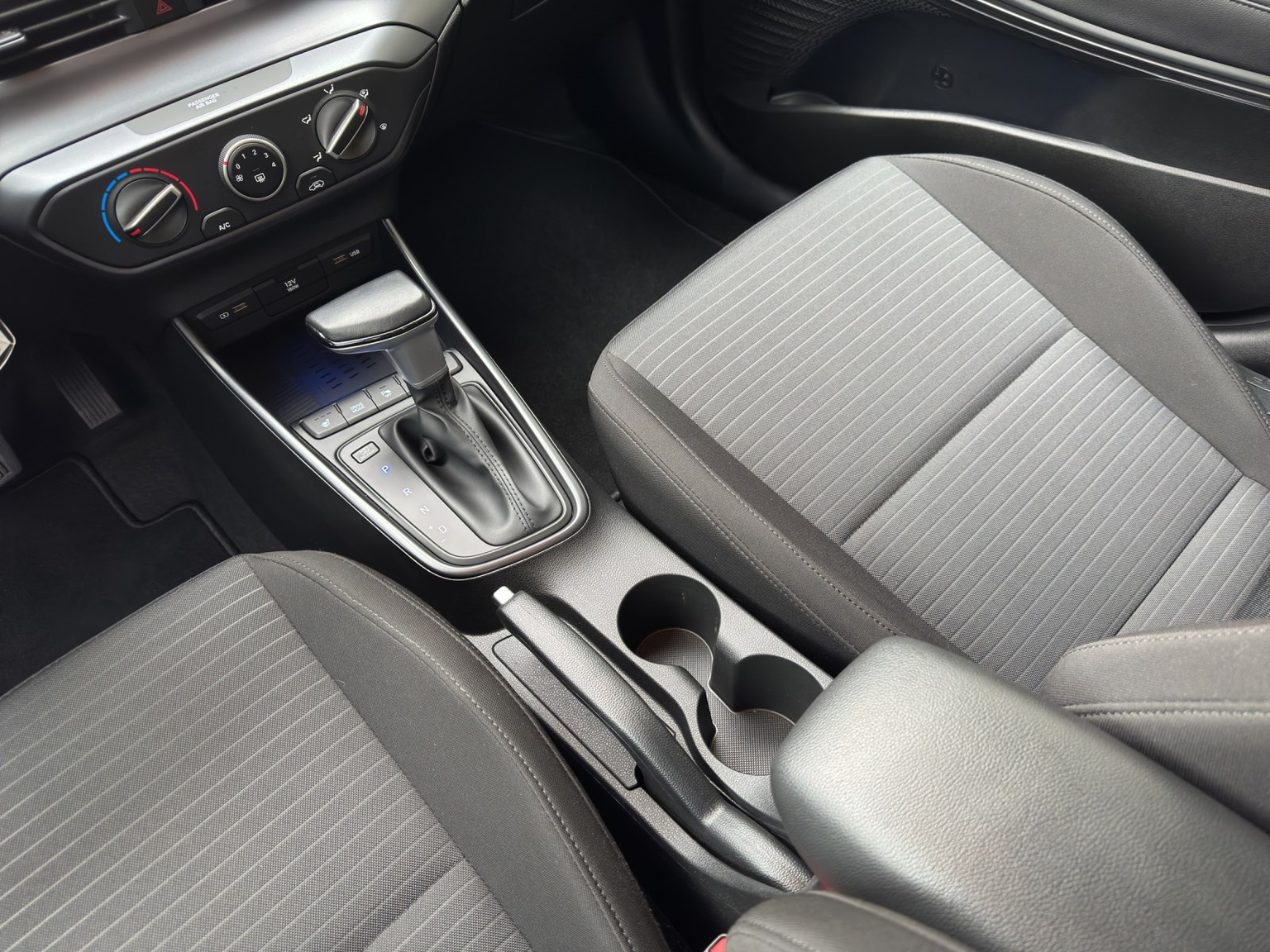 HYUNDAI i20 1.0 T-GDi Amplia