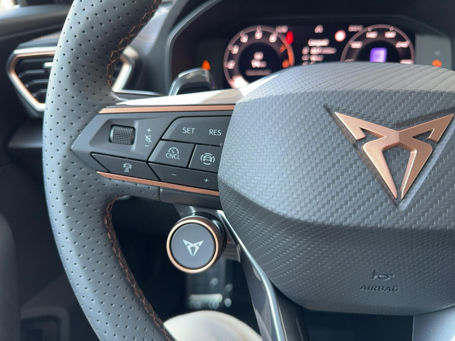 CUPRA Formentor 1.5 eTSI DSG