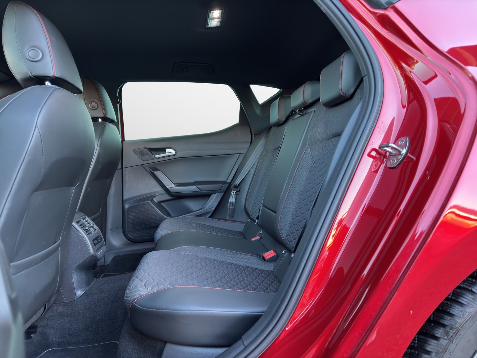 SEAT Leon 1.5 eTSI 150 FR DSG