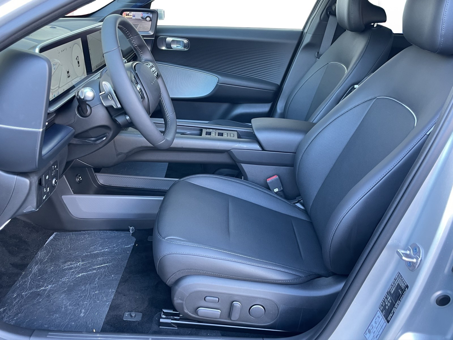 HYUNDAI Ioniq 6 Launch Edition 4WD 77.4kWh