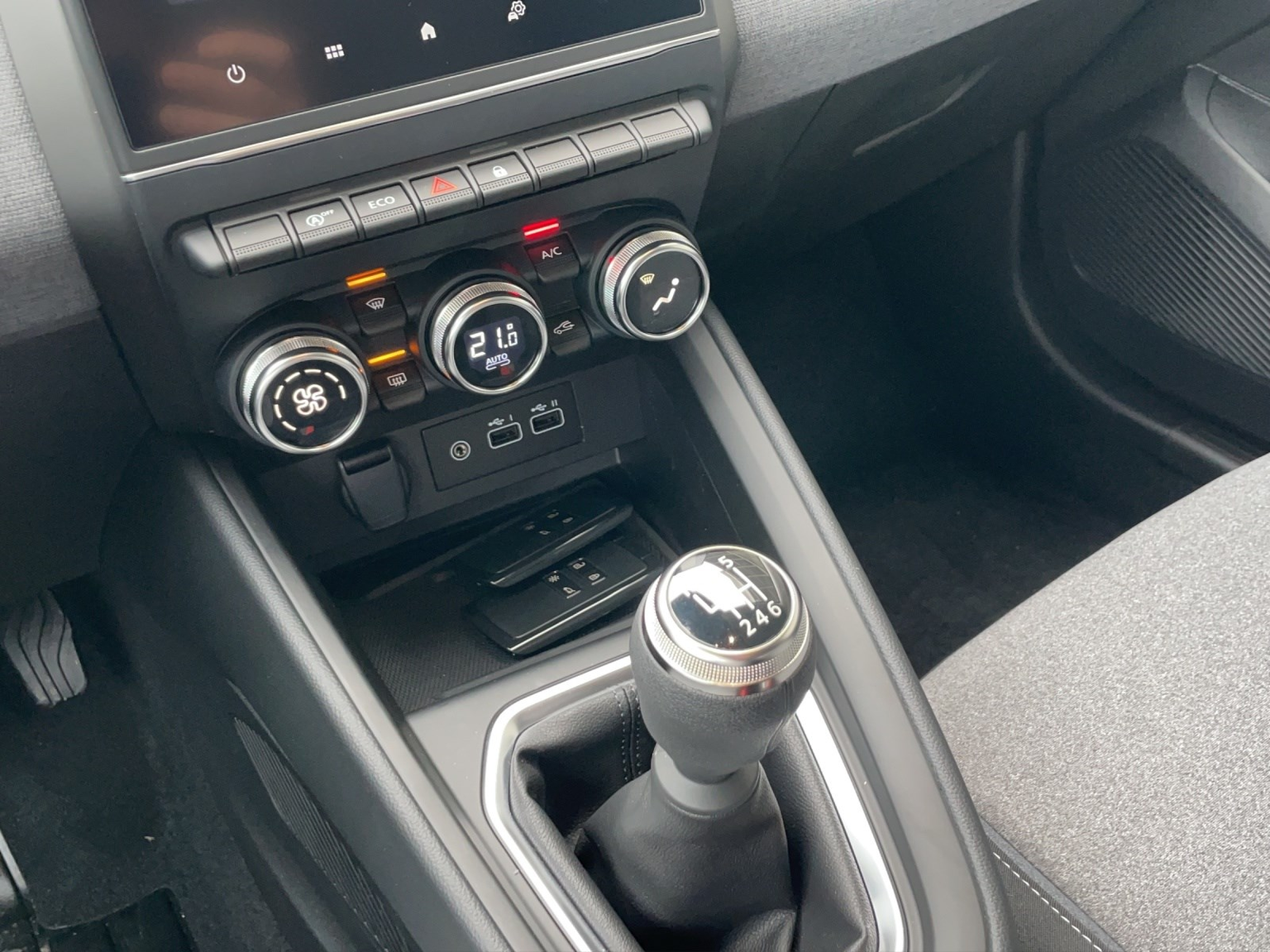 MITSUBISHI Colt 1.0 Invite+