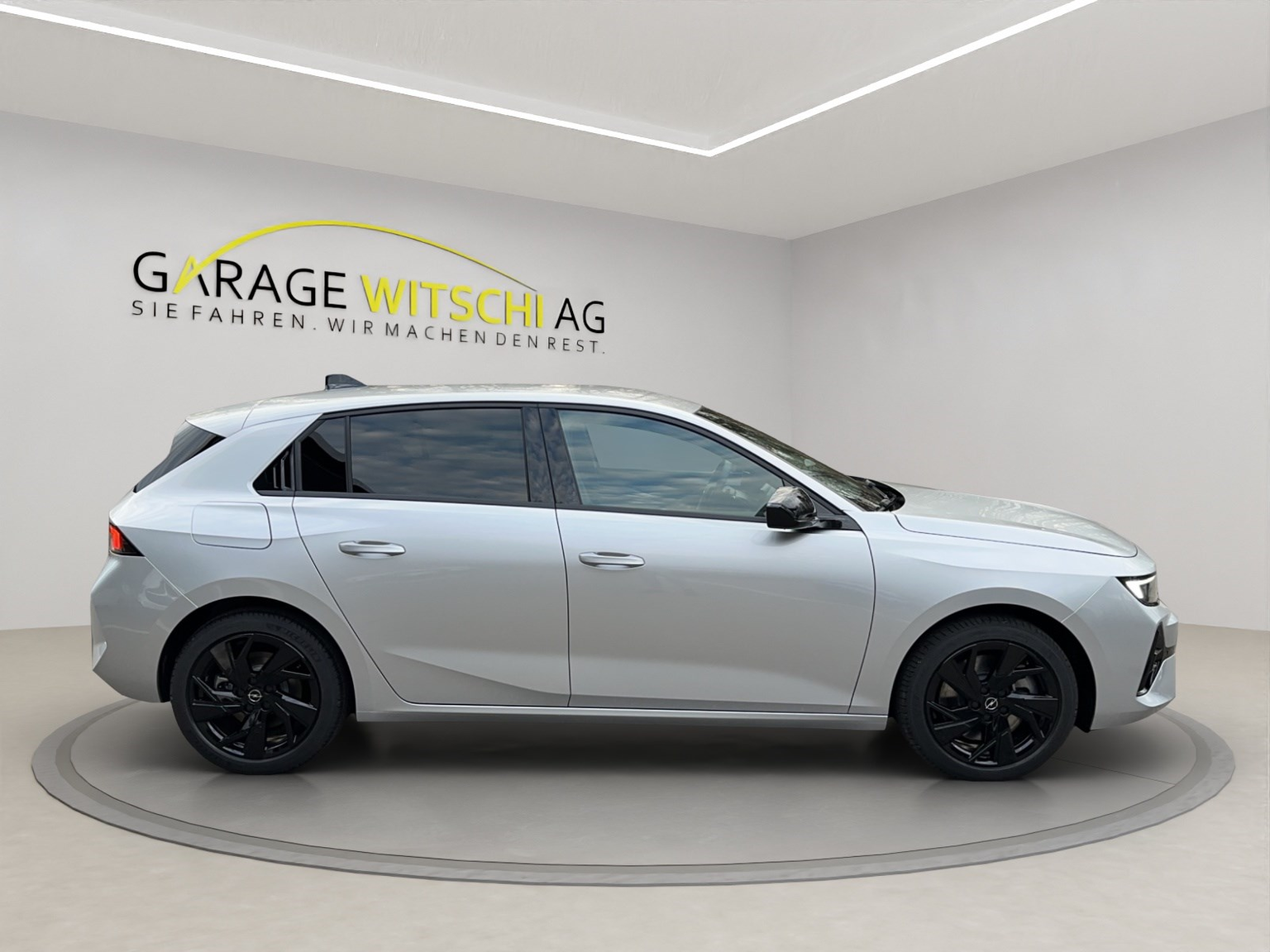 OPEL Astra L 1.6 Turbo PHEV Swiss Plus HYBRID