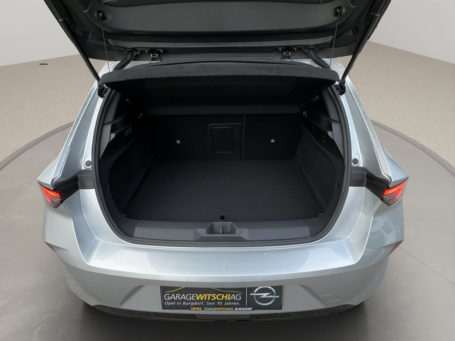 OPEL Astra L 1.6 Turbo PHEV Swiss Plus HYBRID
