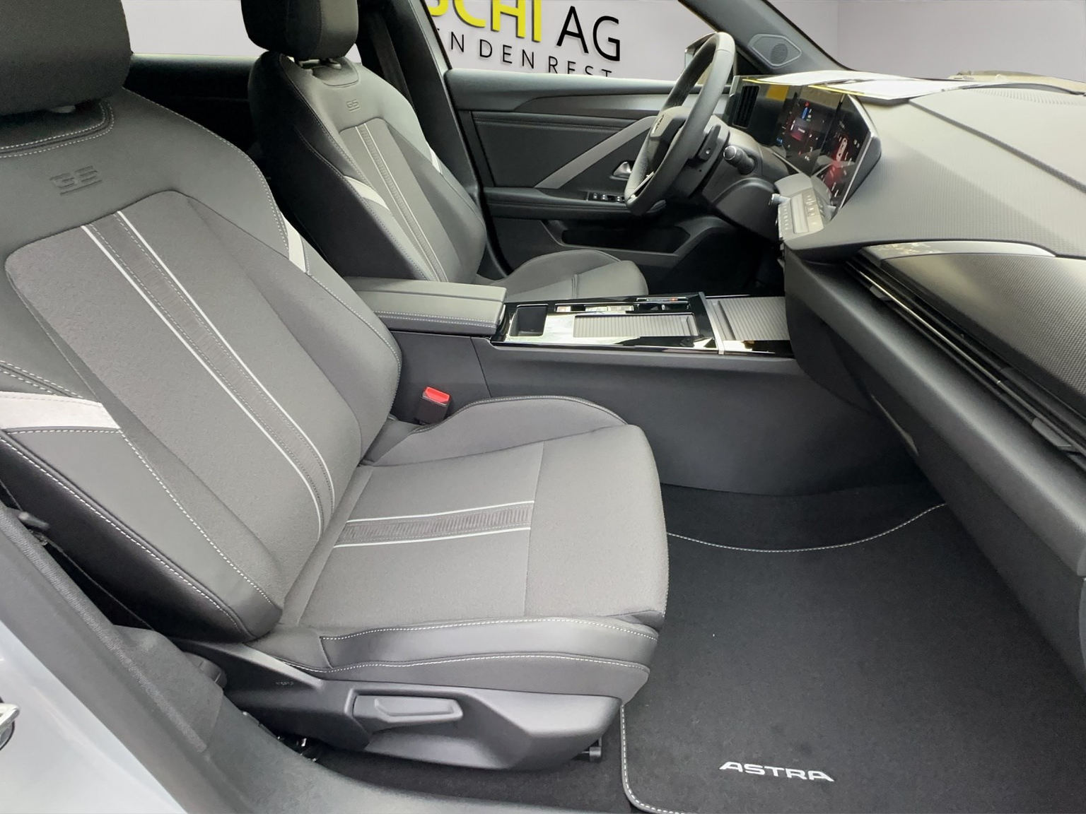 OPEL Astra L 1.6 Turbo PHEV Swiss Plus HYBRID