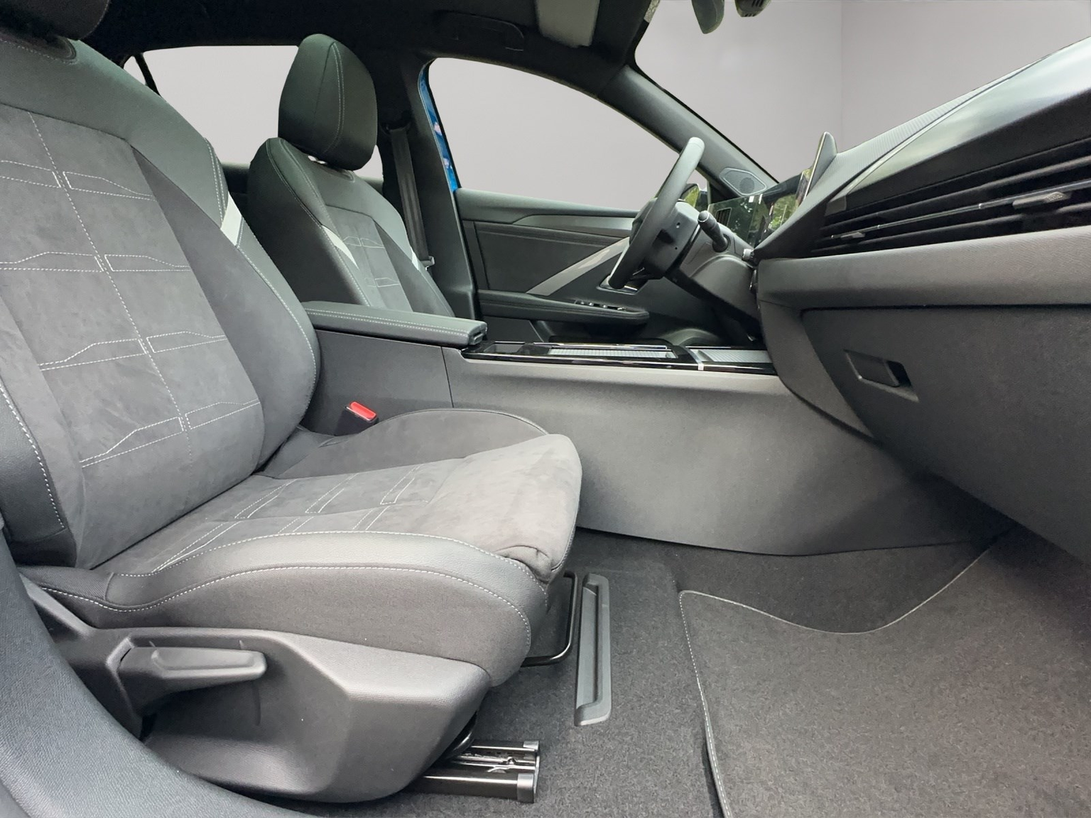 OPEL Astra L Electric Swiss Premium