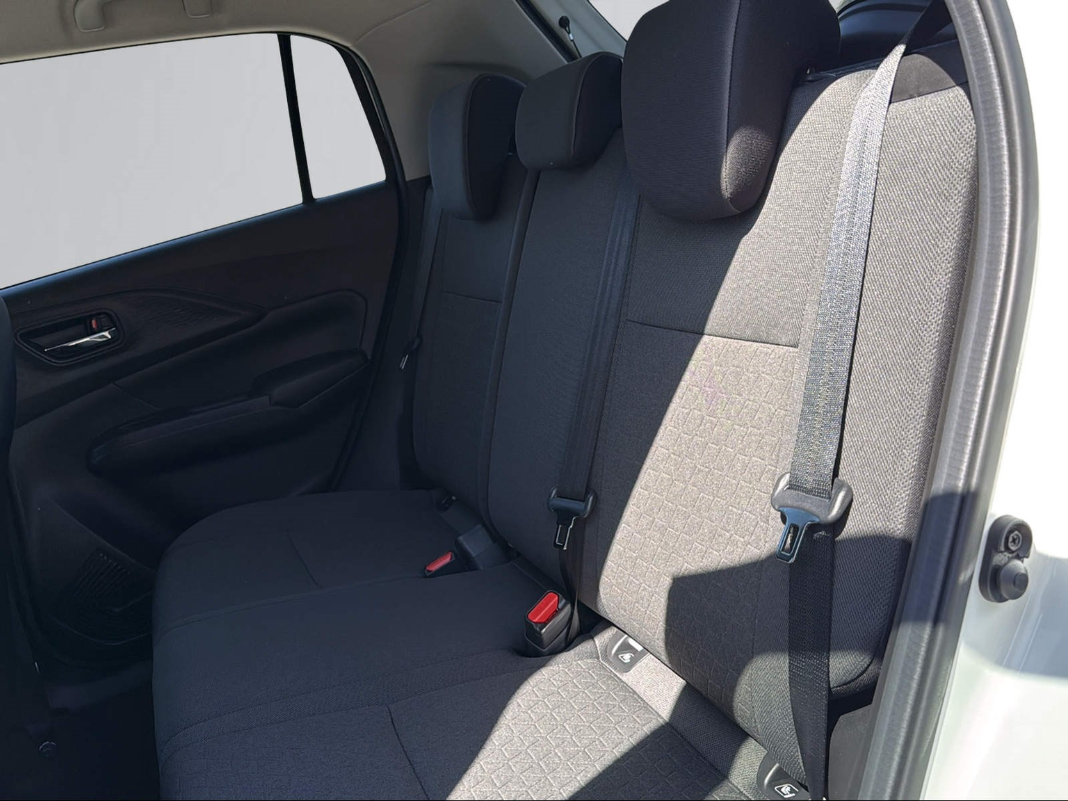 SUZUKI Swift 1.2 1st Edition Hybrid CVT