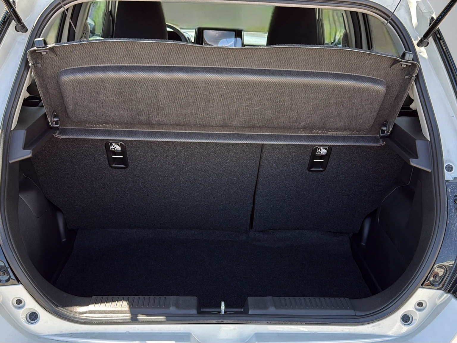SUZUKI Swift 1.2 1st Edition Hybrid CVT