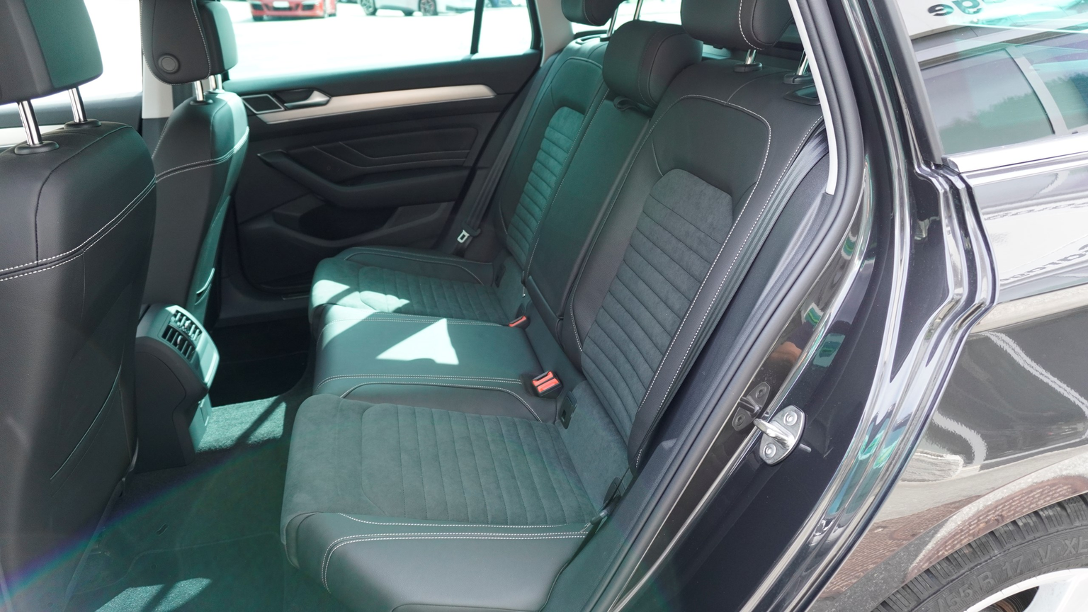 VW Passat 2.0 TDI BMT Elegance 4Motion DSG