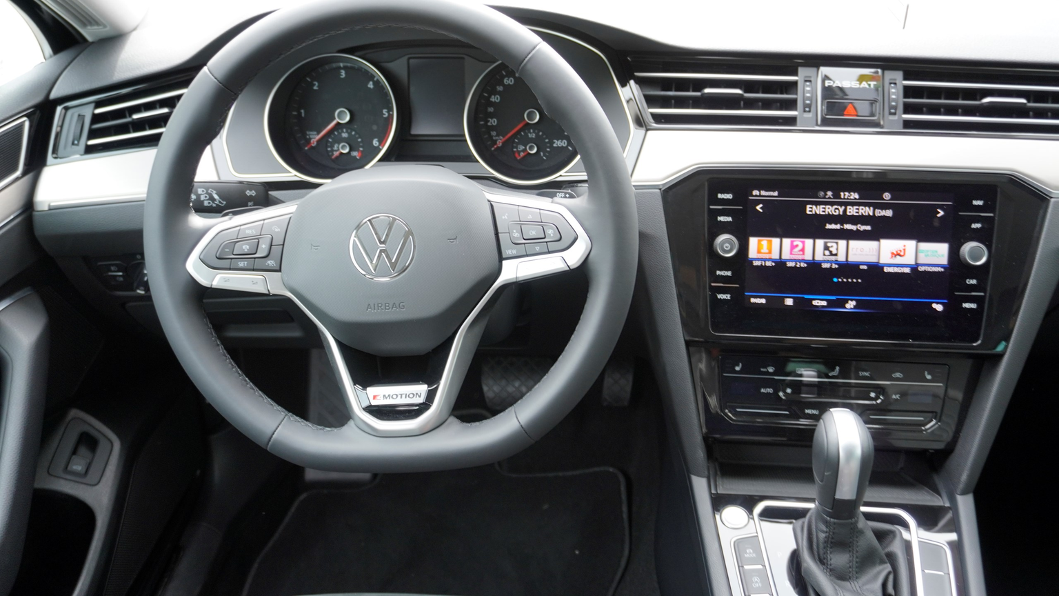 VW Passat 2.0 TDI BMT Elegance 4Motion DSG