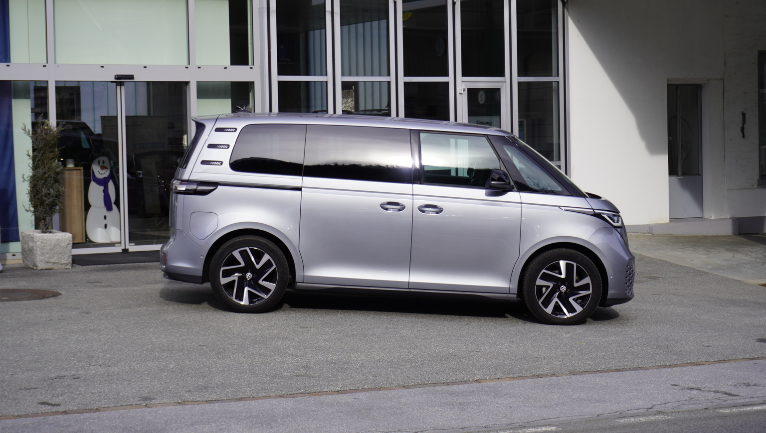 VW ID.Buzz Pro
