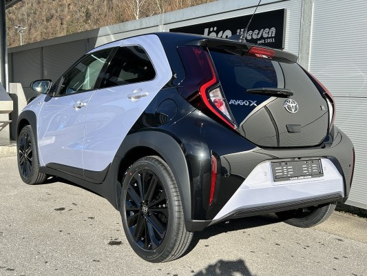 TOYOTA Aygo X 1.0 VVT-i JBL CVT