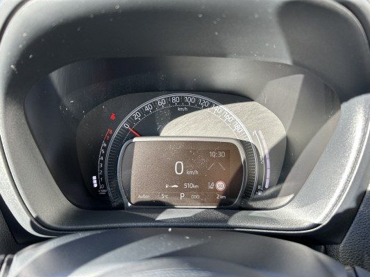 TOYOTA Aygo X 1.0 VVT-i JBL CVT