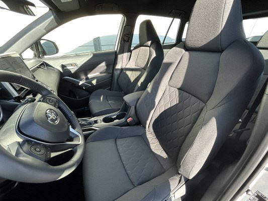 TOYOTA Corolla Cross 4WD Comfort