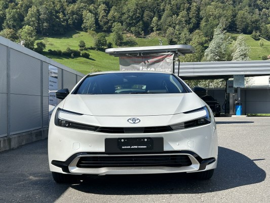 TOYOTA Prius 2.0 VVT-i PiH Style