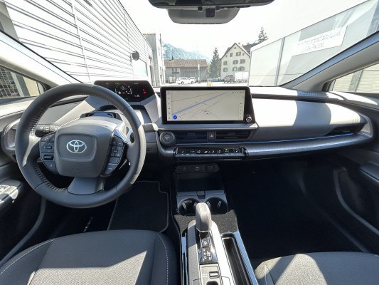 TOYOTA Prius 2.0 VVT-i PiH Style