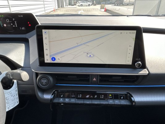 TOYOTA Prius 2.0 VVT-i PiH Style