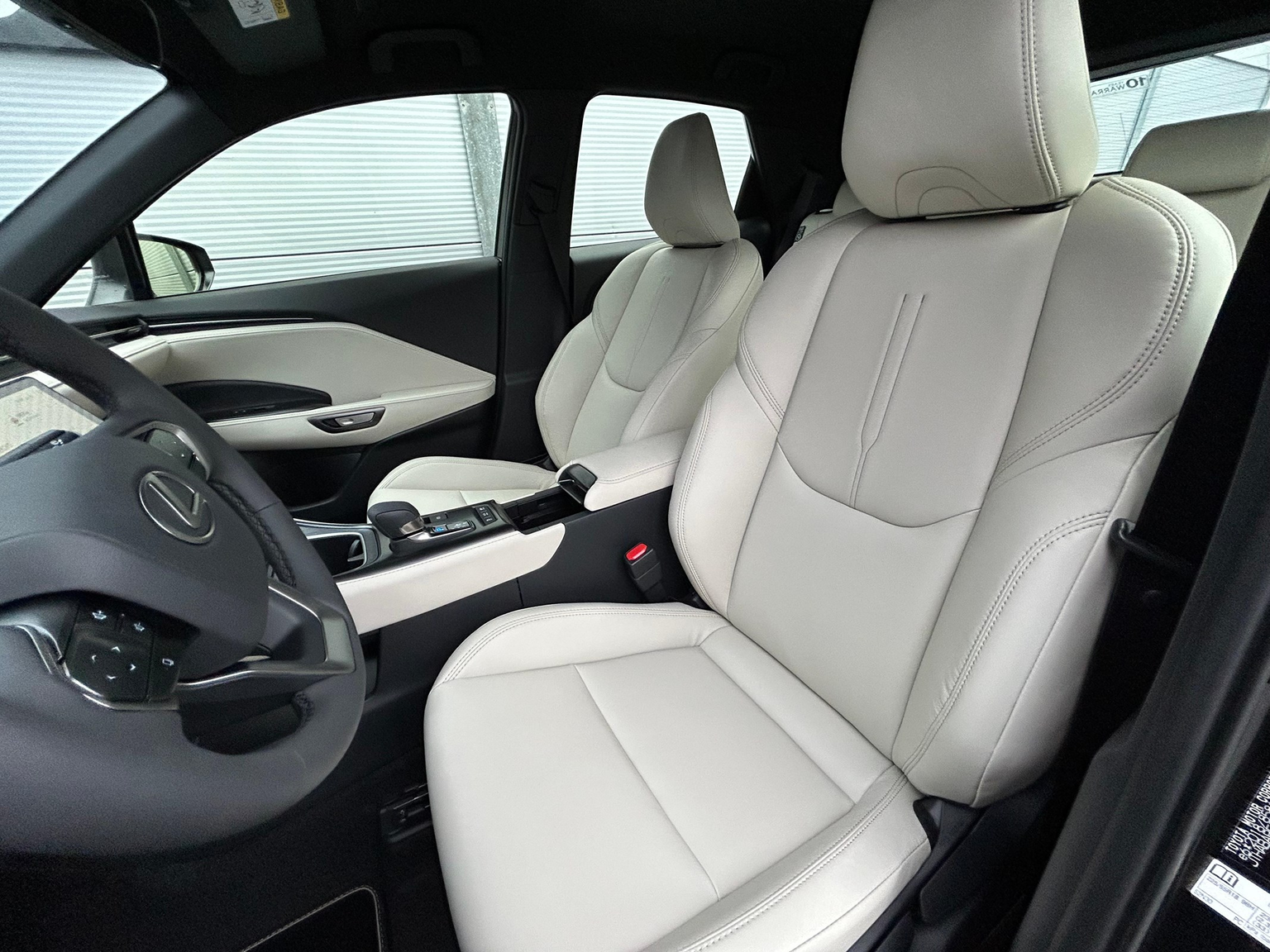 LEXUS LBX 1.5 Hybrid Elegant AWD