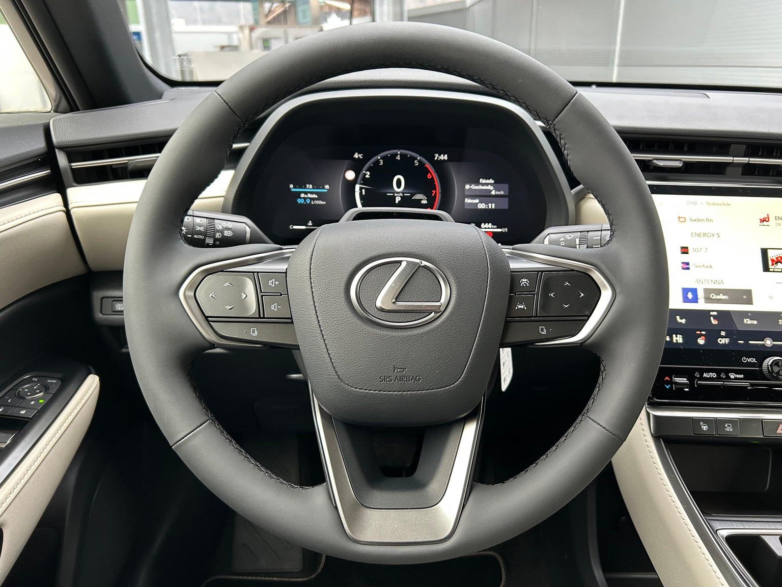 LEXUS LBX 1.5 Hybrid Elegant AWD