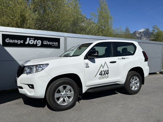 TOYOTA LandCruiser 2.8TD Active
