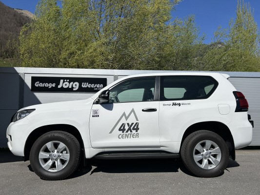 TOYOTA LandCruiser 2.8TD Active
