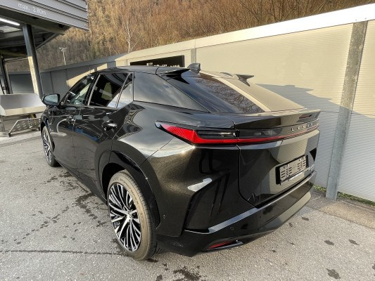 LEXUS RZ 450e 71,4 Excellence