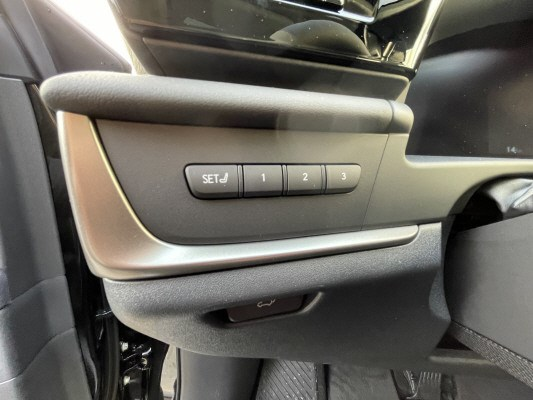 LEXUS RZ 450e 71,4 Excellence
