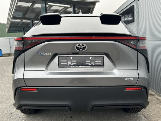 TOYOTA bZ4X Style 71,4 kWh 4WD