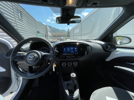 TOYOTA Aygo X 1.0 VVT-i Cmf Cmf
