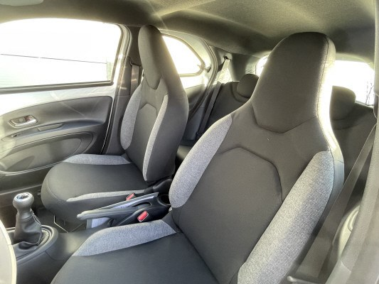TOYOTA Aygo X 1.0 VVT-i Cmf Cmf