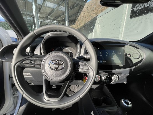 TOYOTA Aygo X 1.0 VVT-i Cmf Cmf
