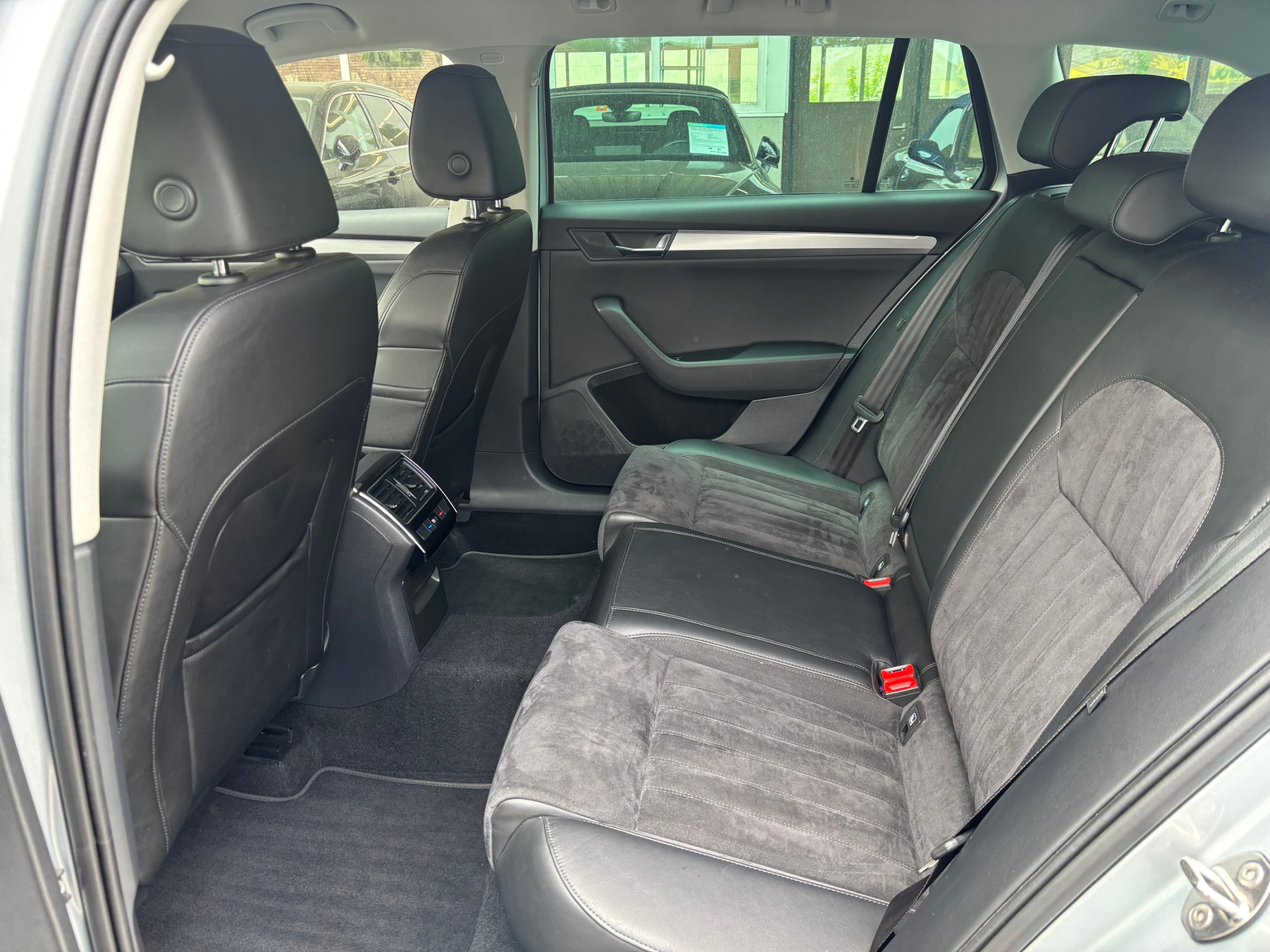 SKODA Superb Combi 2.0 TSI Style DSG
