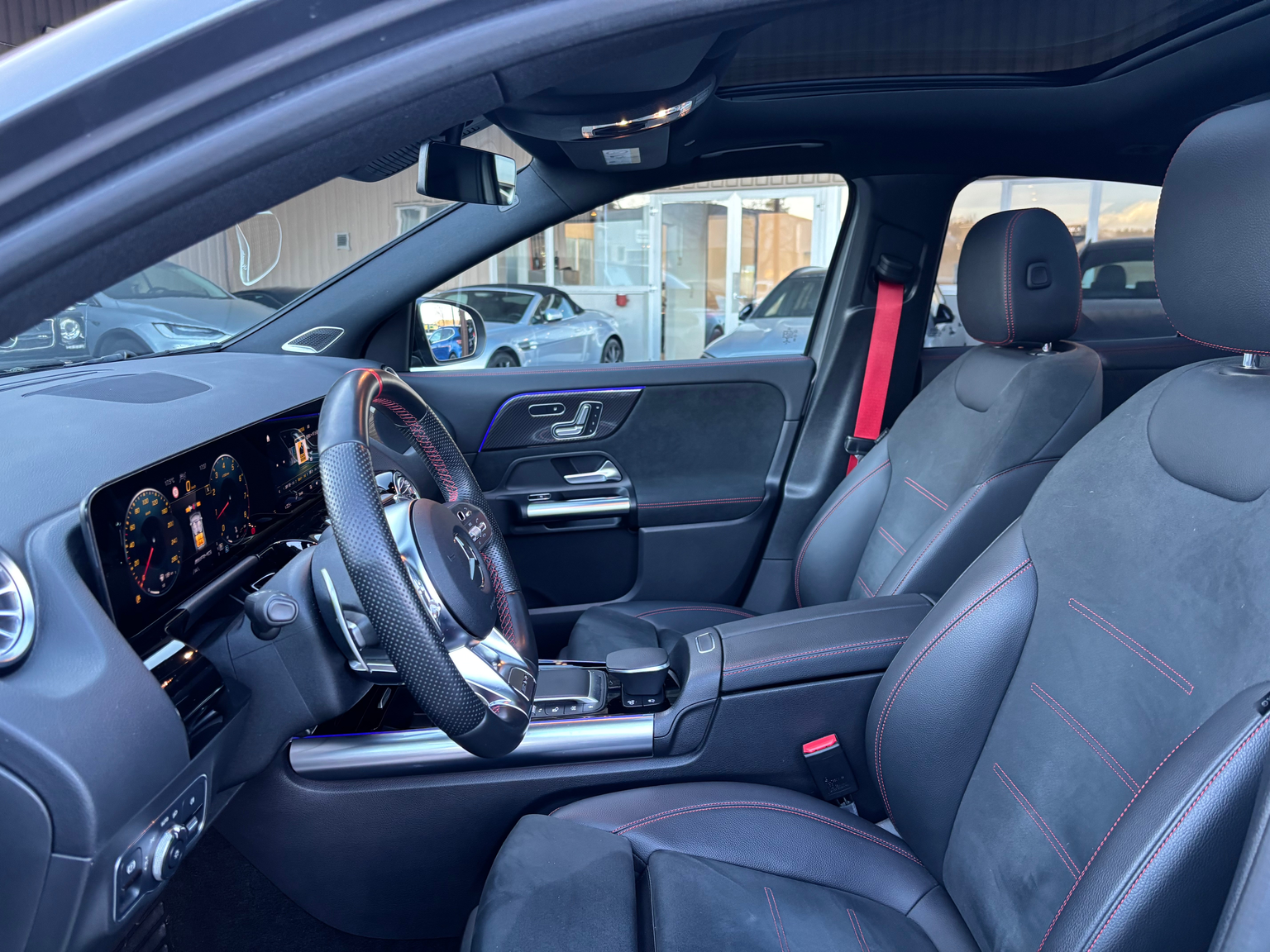 MERCEDES-BENZ GLA 35 AMG 4Matic 8G-Speedshift DCT