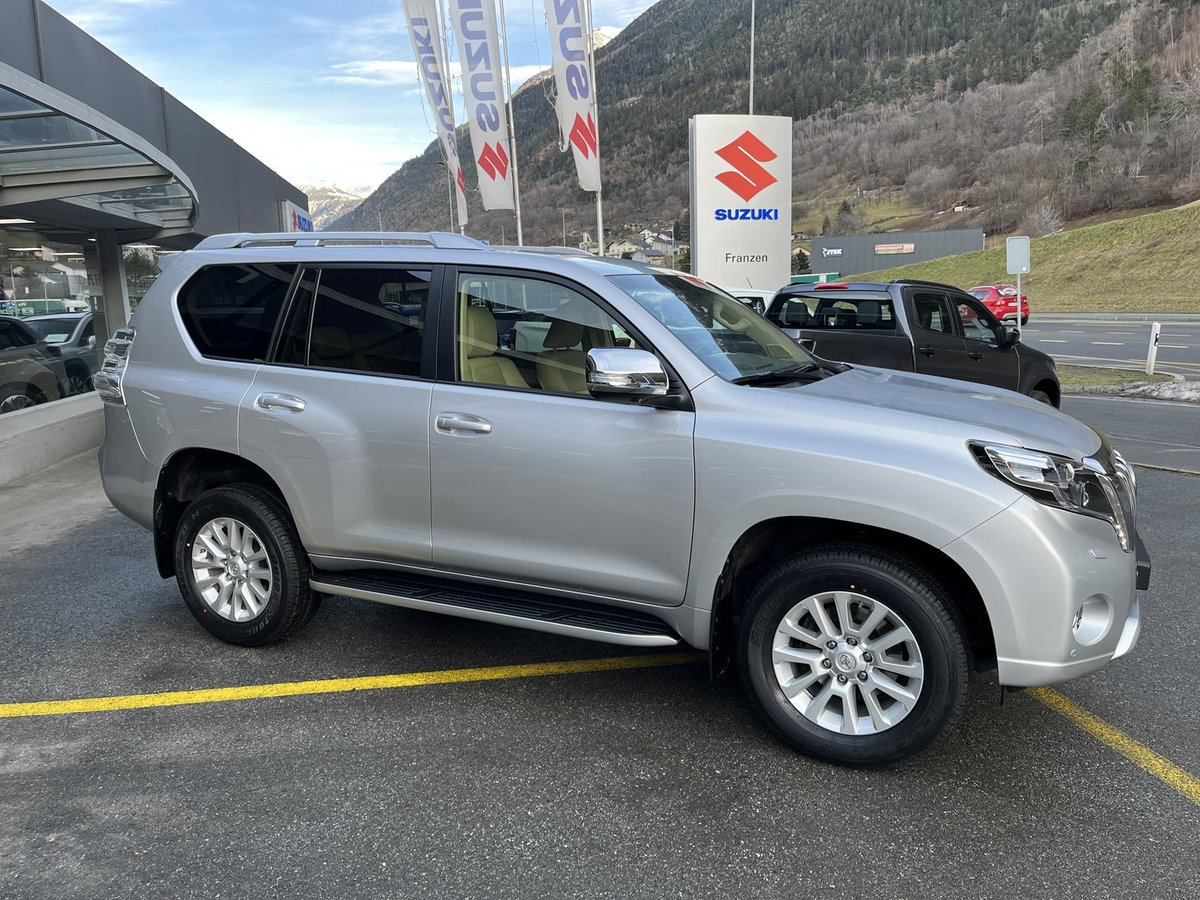 TOYOTA Land Cruiser 2.8 D Linea Sol
