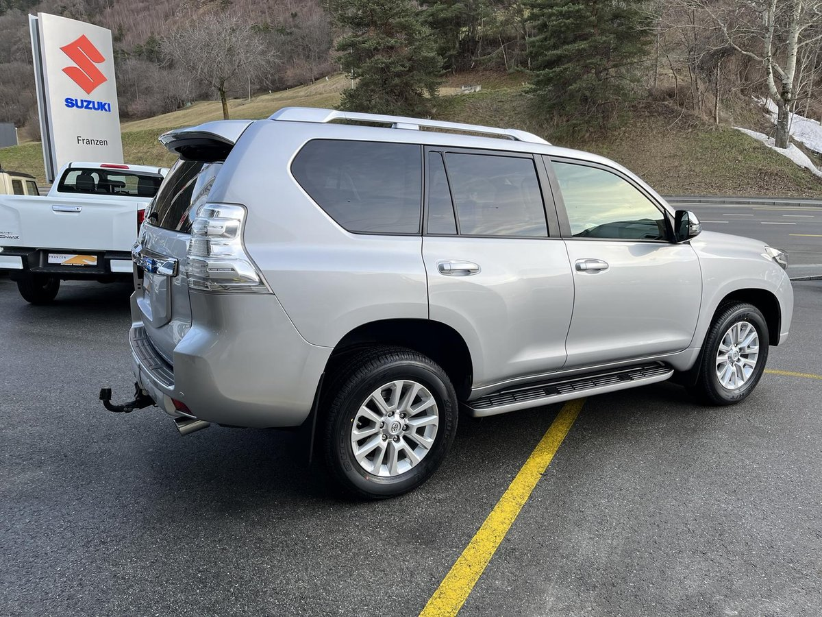 TOYOTA Land Cruiser 2.8 D Linea Sol