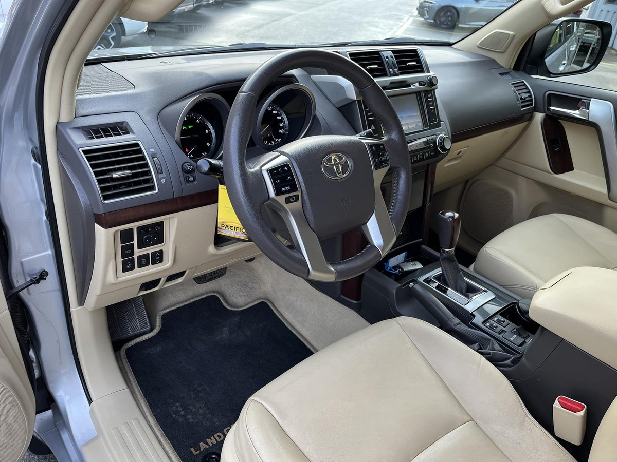 TOYOTA Land Cruiser 2.8 D Linea Sol