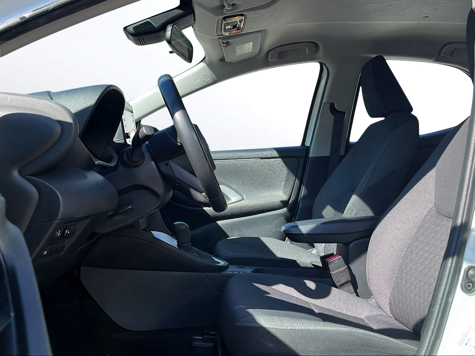 TOYOTA Yaris 1.5 Comfort e-CVT