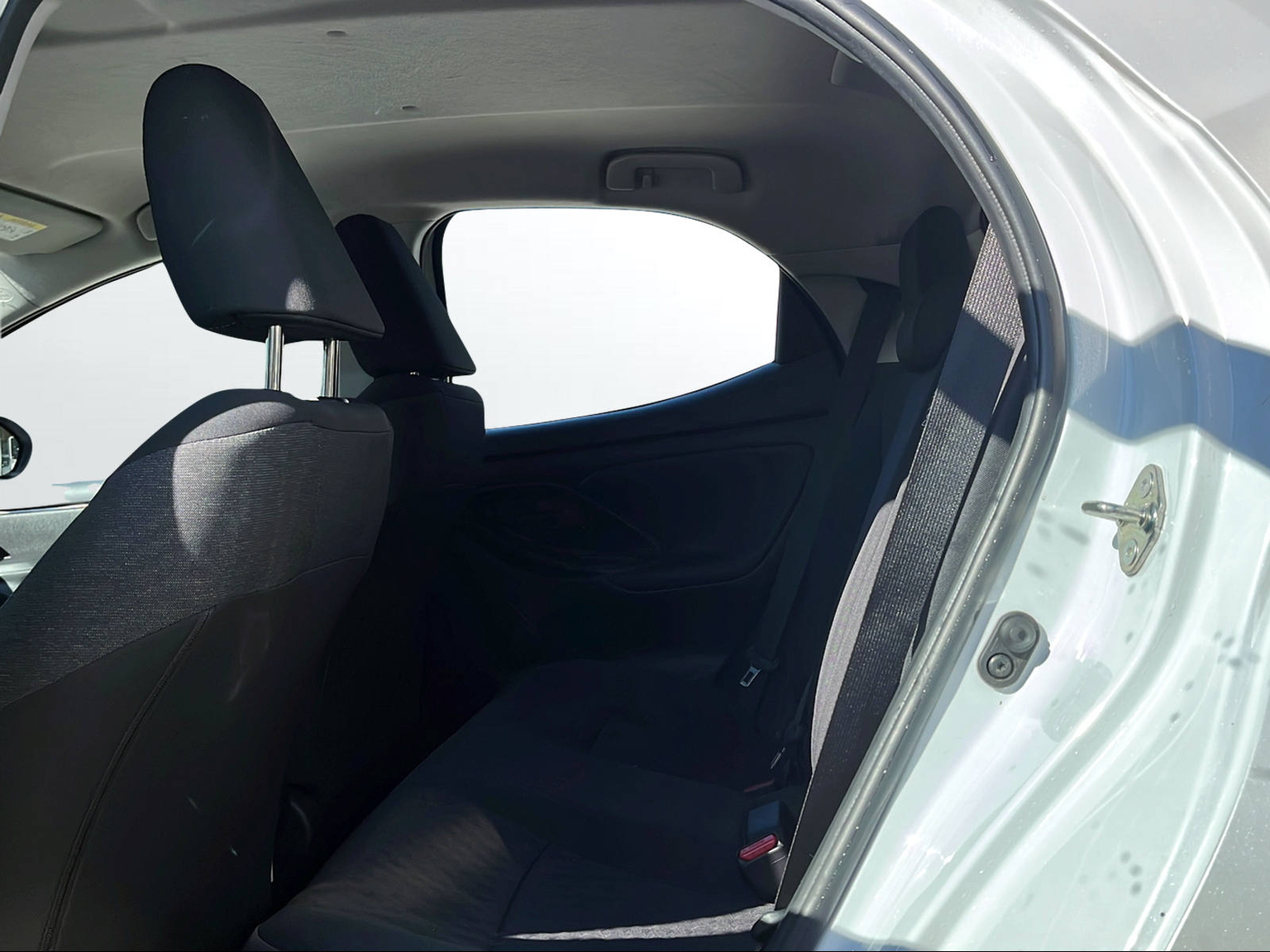 TOYOTA Yaris 1.5 Comfort e-CVT