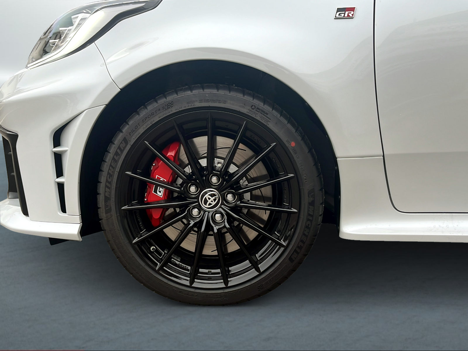 TOYOTA Yaris 1.6 GR Sport A